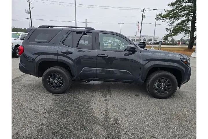 $39491 : Toyota 4Runner 2025 4x2 SR5 image 6