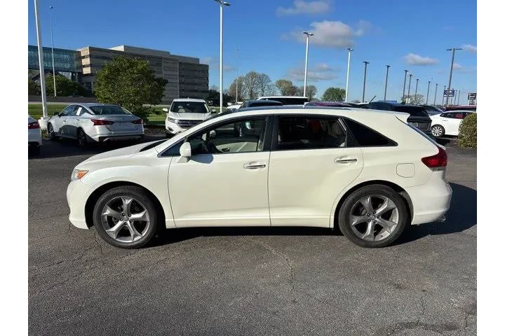 $8985 : Toyota Venza 2010 AWD V6 4dr image 4