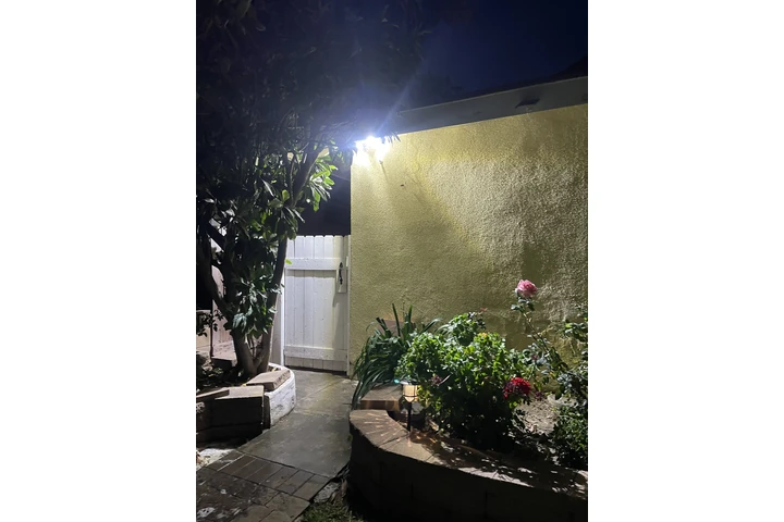 $1200 : Rento Cuarto image 2