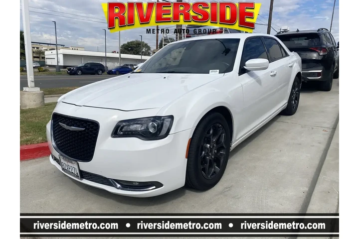 $18991 : Chrysler 300 2019 AWD S 4dr image 1