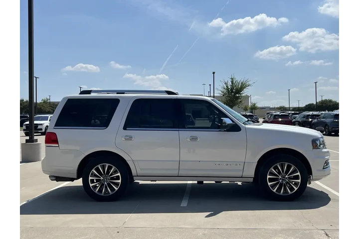 $14899 : Lincoln Navigator 2017 4x4 S image 10
