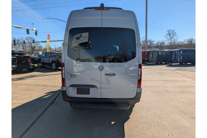 $77995 : 2026 Mercedes-Benz Sprinter P image 4