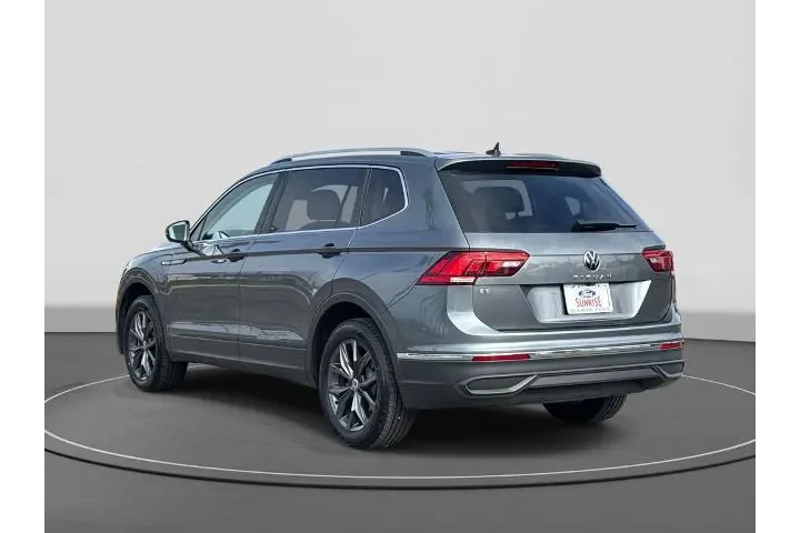 $21000 : Volkswagen Tiguan 2023 SE 4d image 7