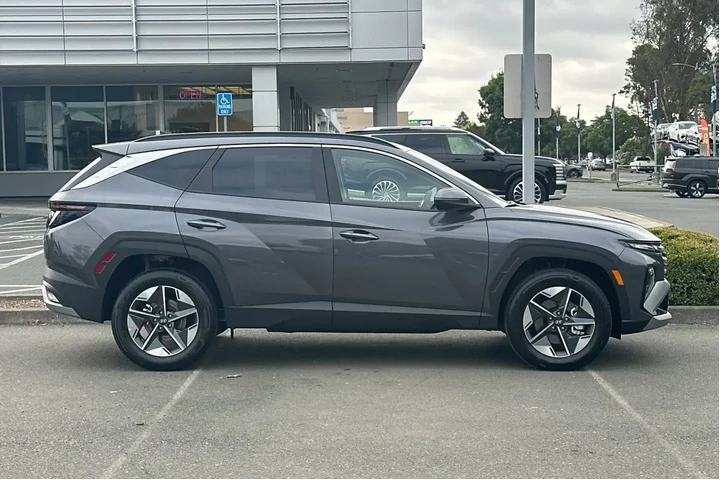 $33990 : Hyundai TUCSON Hybrid 2025 A image 3