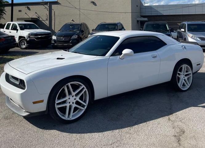 $8900 : 2014 Challenger SXT image 8