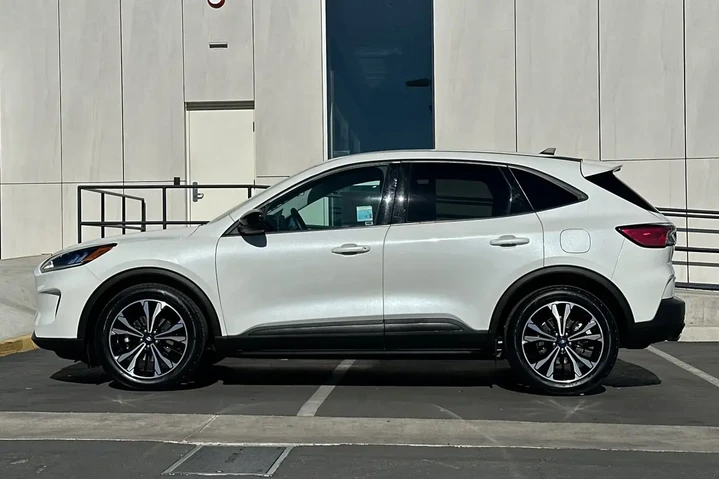 $19495 : Ford Escape 2022 SE 4dr SUV image 6