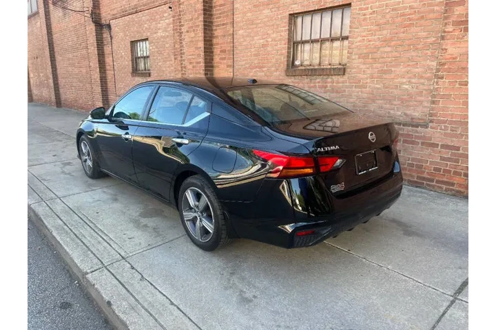 $17999 : 2020 Altima 2.5 S image 6