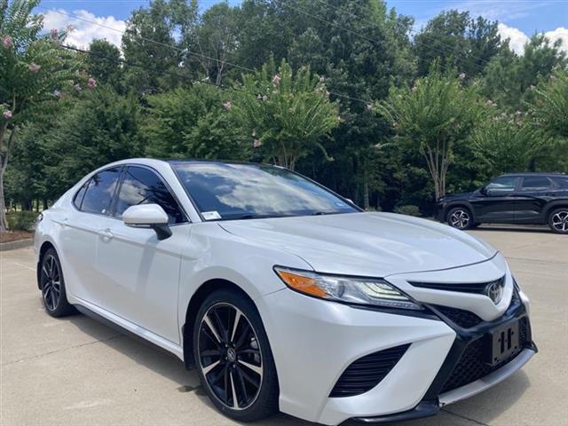 $27679 : 2020 Camry XSE image 1