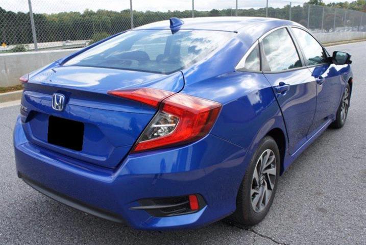 $9800 : Honda civic image 5