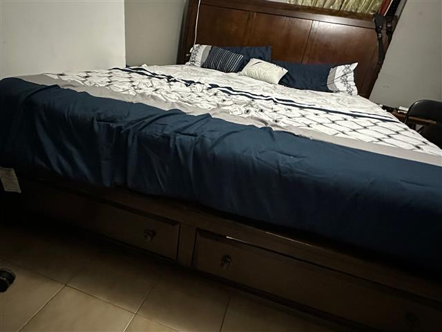 $550 : bed set and mattress image 5