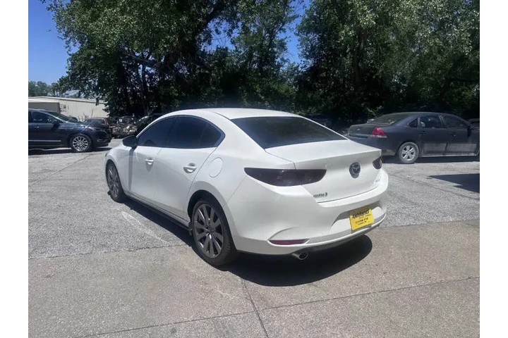 $14900 : 2020 3 Sedan Select image 4