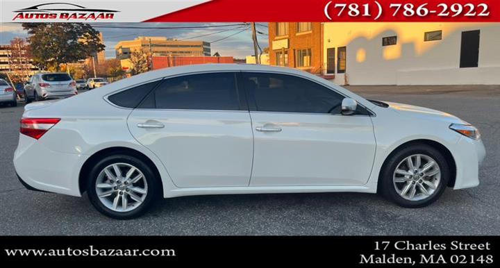 $13500 : Used 2014 Avalon 4dr Sdn XLE image 6