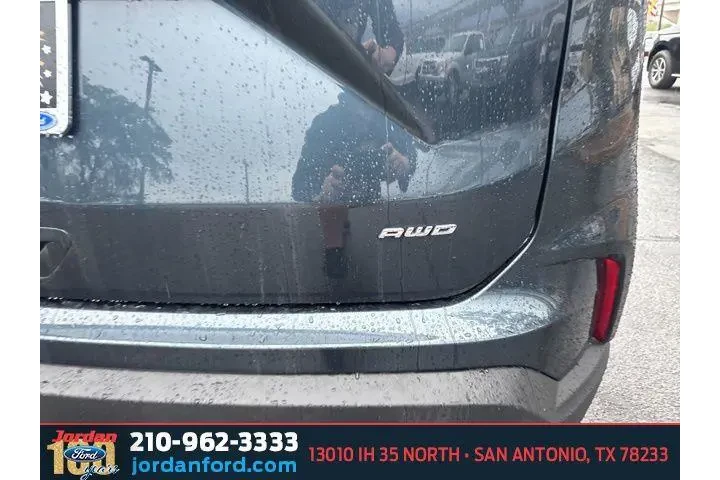 $23142 : Ford Edge 2023 AWD SE 4dr Cr image 6