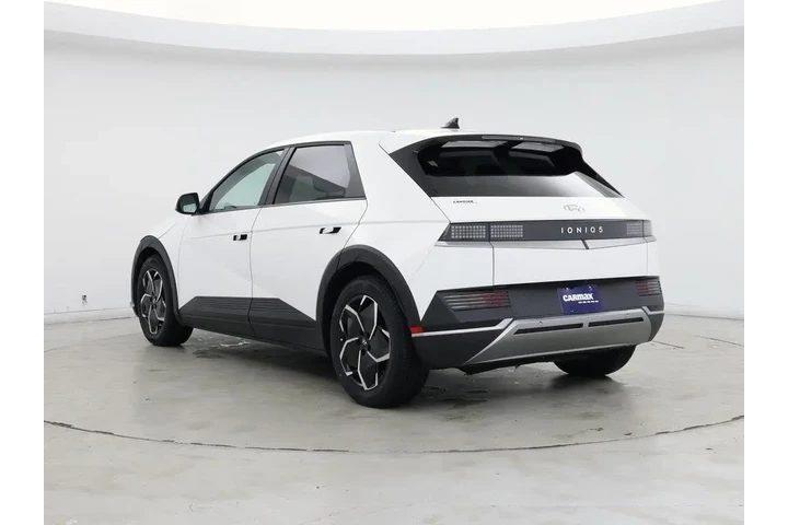 $23998 : Hyundai IONIQ 5 2022 SE 4dr image 2