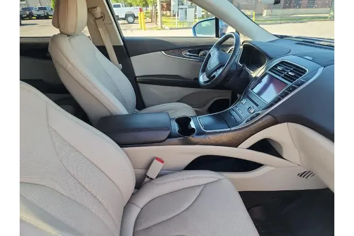 $19570 : Lincoln Nautilus 2020 AWD Re image 6