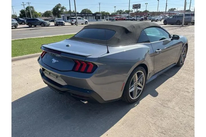 $36000 : Ford Mustang 2024 EcoBoost P image 6