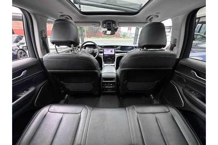 $25977 : Jeep Grand Cherokee 2023 4x4 image 9