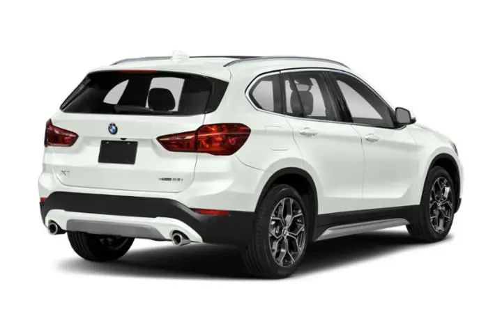 $26943 : BMW X1 2022 AWD xDrive28i 4d image 3
