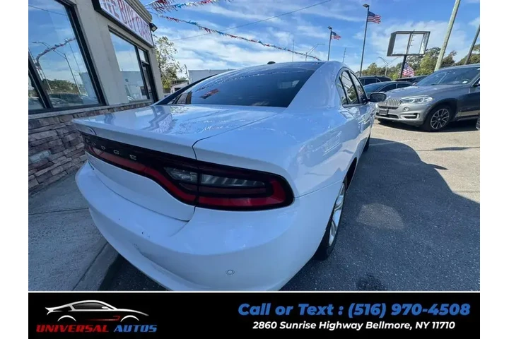 Dodge Charger 2022 SXT 4dr S image 4