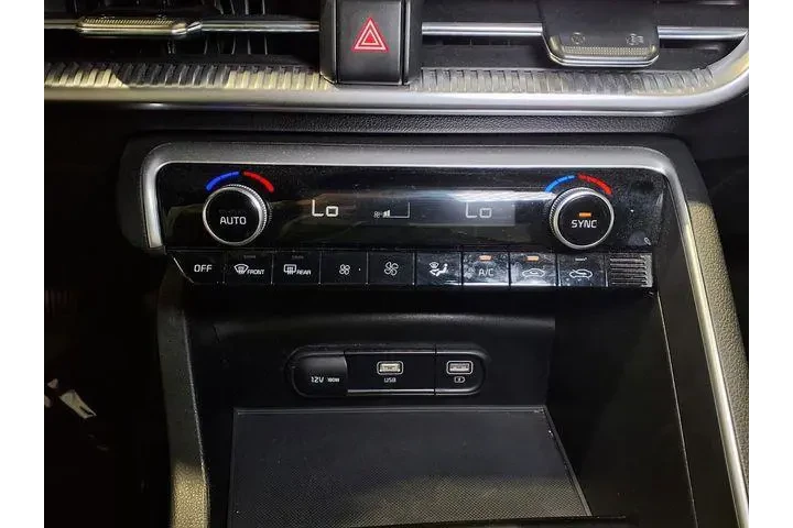 $23288 : Kia K5 2023 AWD GT-Line 4dr image 8