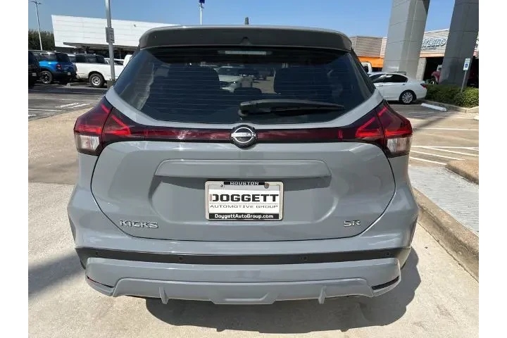 $20995 : Nissan Kicks 2024 SR 4dr Cro image 6