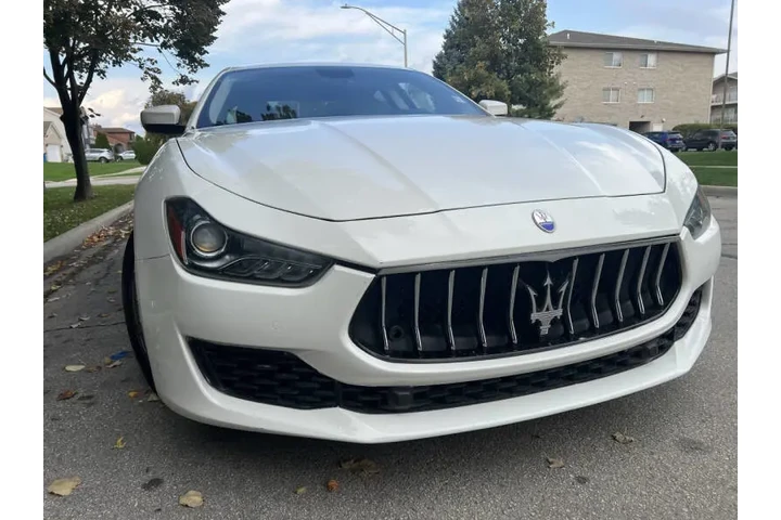 $15991 : 2018 Ghibli S image 8