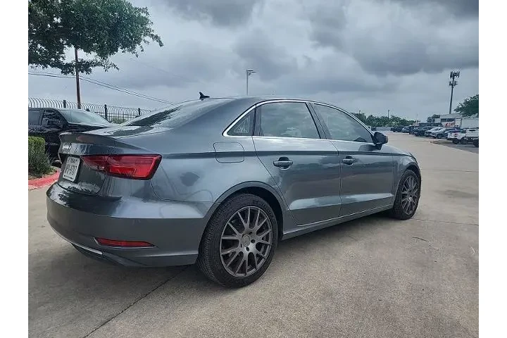 $16998 : Audi A3 2019 Titanium 40 TFS image 5