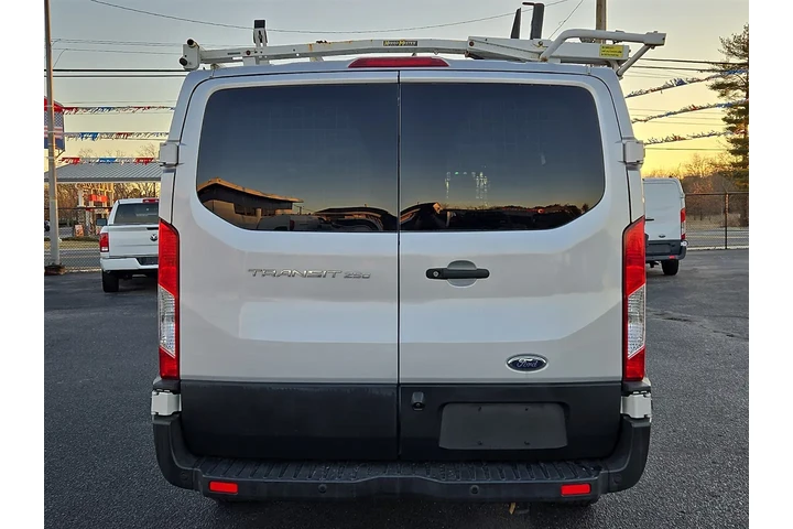 $22900 : 2019 Transit 250 Van Low Roof image 5