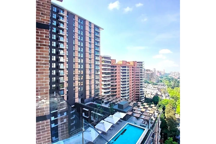 $1600 : Apartamento en Renta zona 14 image 4