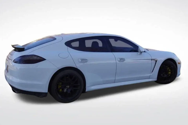 $22985 : 2013 Panamera Sedan image 3