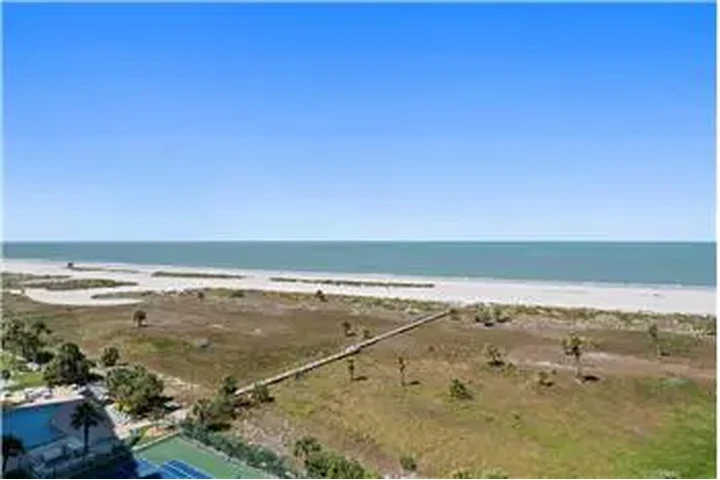 $6000 : Rental property with 2 bedro image 5