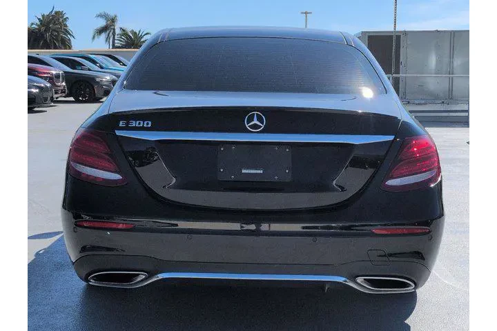 $18998 : Mercedes-Benz E-Class 2018 E image 6