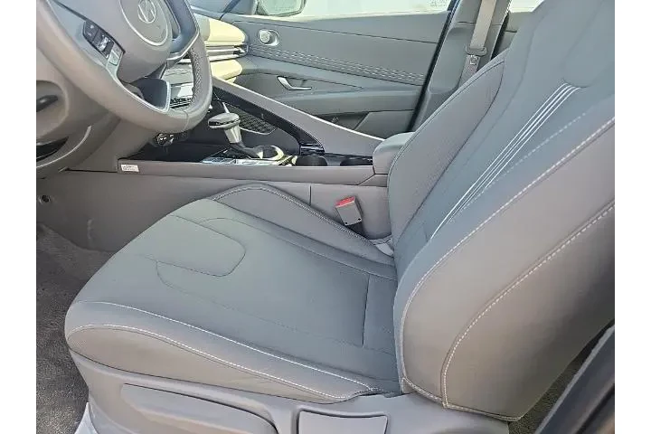 $20451 : Hyundai ELANTRA 2025 SEL Con image 6