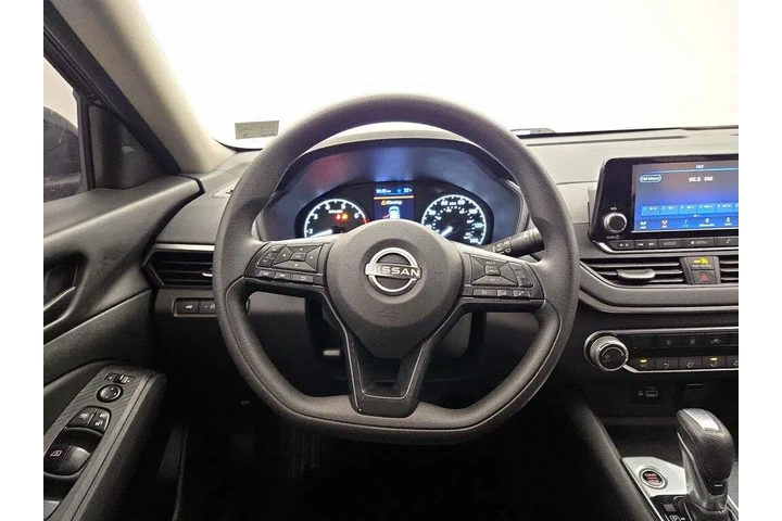 $19998 : Nissan Altima 2023 2.5 S 4dr image 10