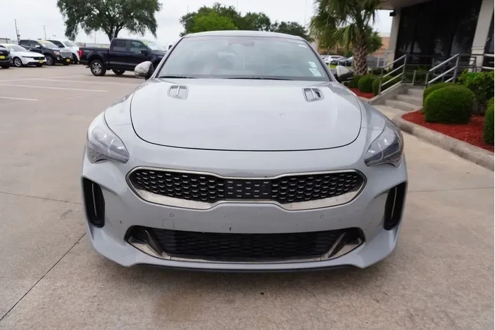 $37725 : Kia Stinger 2022 GT2 4dr Sed image 2