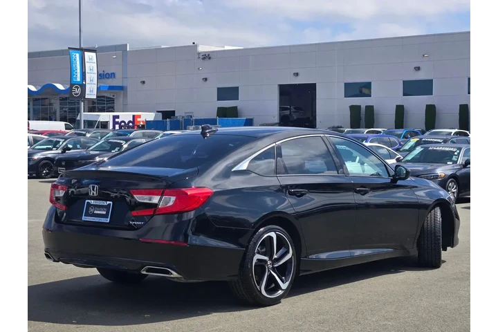 $25588 : Honda Accord 2021 Sport 4dr image 7