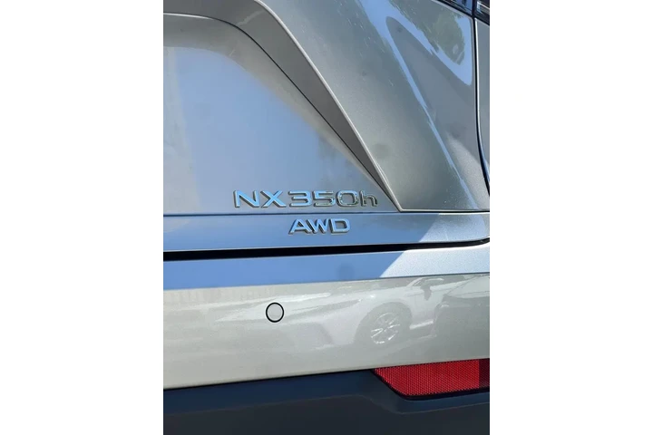$45999 : 2024 NX 350h Premium image 10