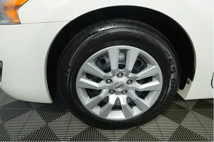 $6900 : Nissan Altima 2013 2.5 4dr S image 9