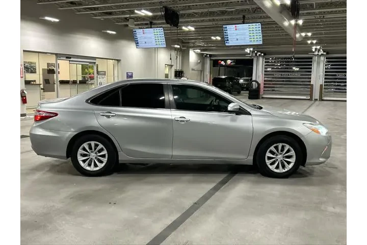 $11527 : Toyota Camry 2015 LE 4dr Sed image 10
