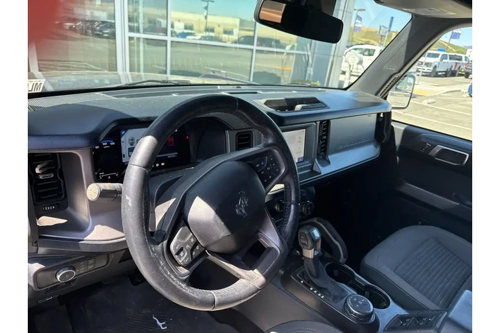 $27988 : Ford Bronco 2021 4x4 Outer B image 5