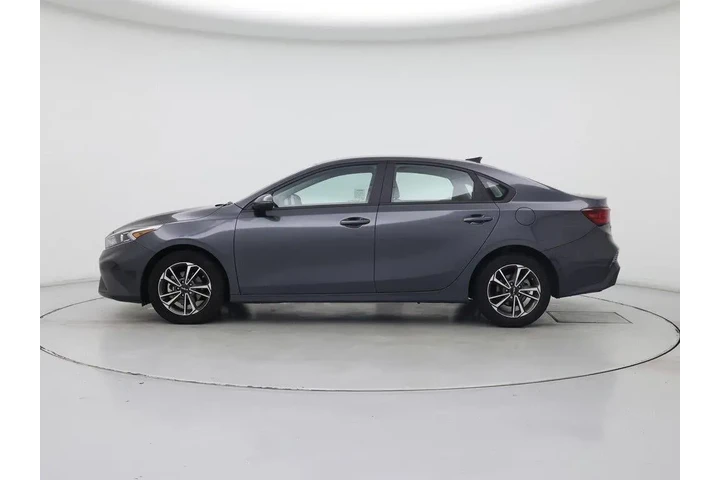 $17998 : Kia Forte 2023 LXS 4dr Sedan image 3