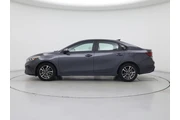 $17998 : Kia Forte 2023 LXS 4dr Sedan thumbnail