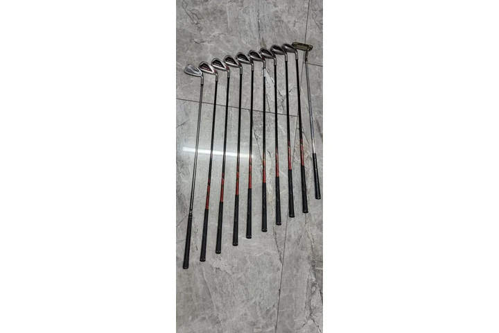 $400 : set Palos de Golf Callaway image 1