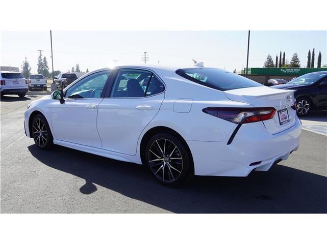 $27984 : 2023 Camry SE Sedan 4D image 8