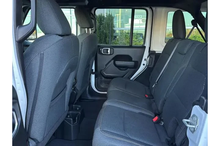 $32400 : Jeep Wrangler 2024 4x4 Sport image 9