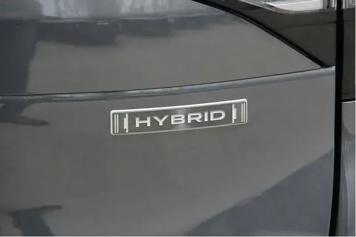 $35490 : Subaru Forester 2025 AWD Pre image 10