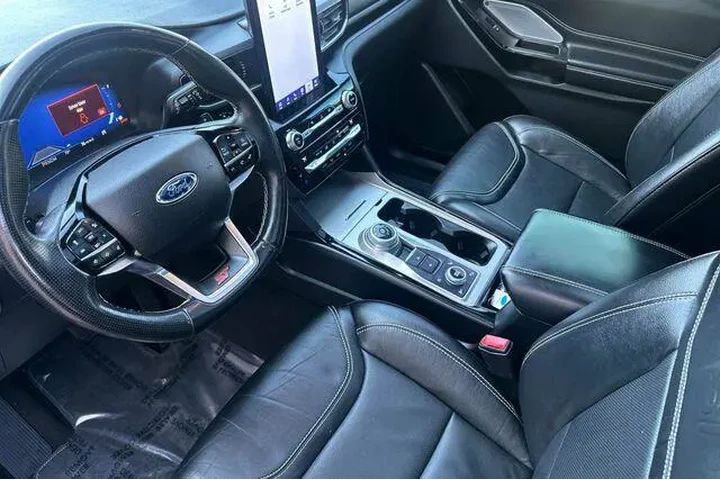 $27775 : Ford Explorer 2021 AWD ST 4d image 9