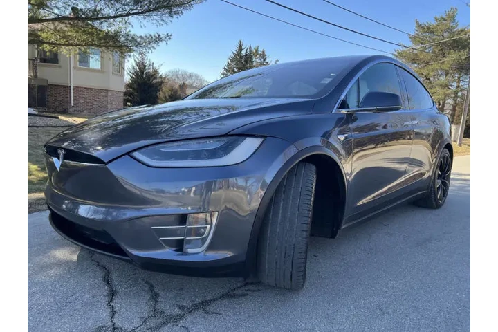 $22997 : 2019 Model X 75D image 4