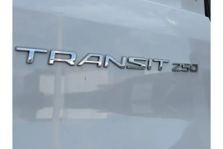 $37000 : Ford Transit 2023 250 3dr SW image 10