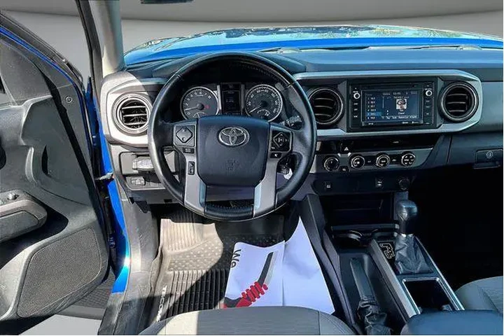 $25000 : Toyota Tacoma 2017 4x4 TRD P image 8